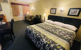 Travellers Motel